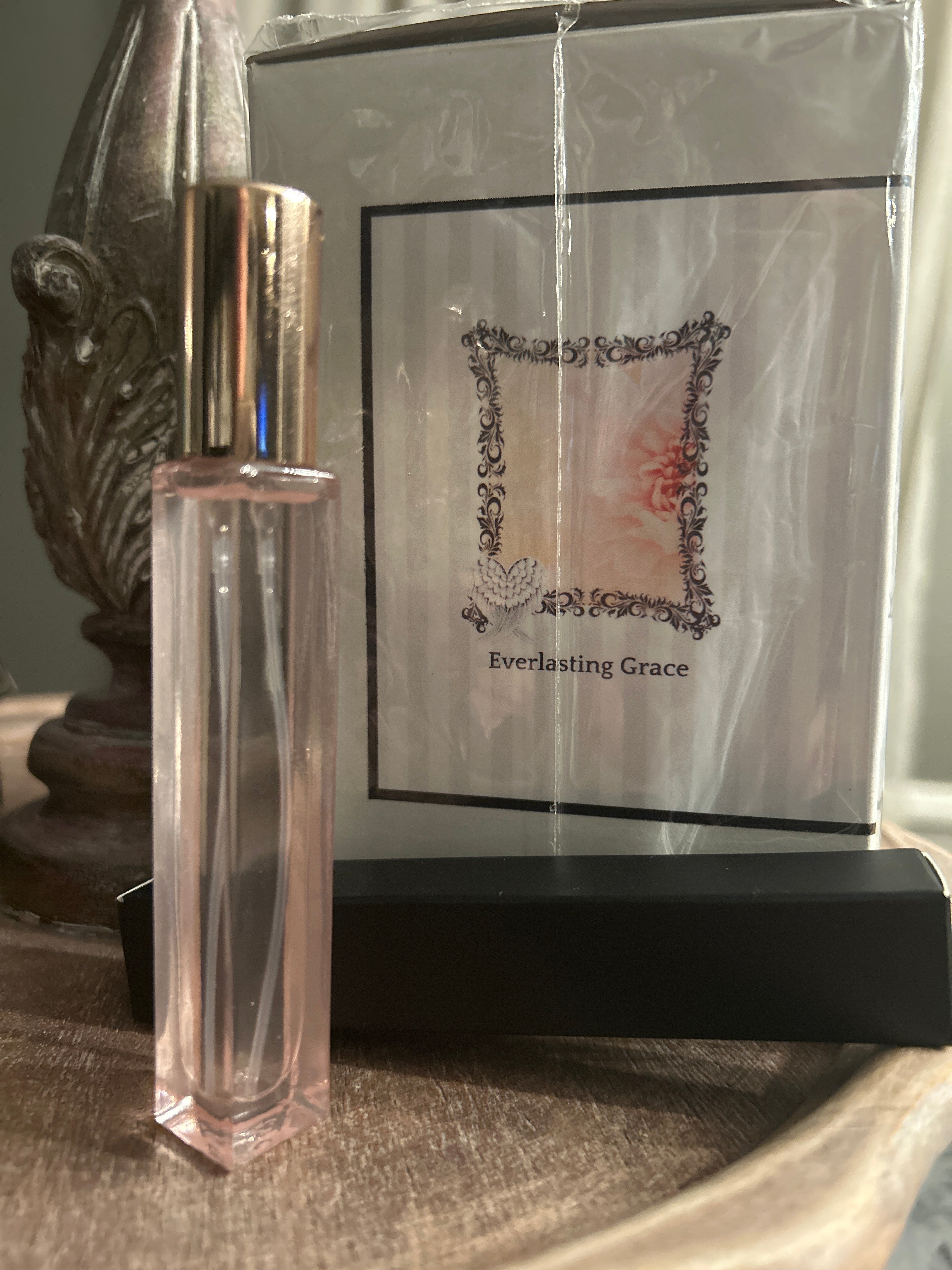 GRACEFUL INDULGENCE Eau De Parfums